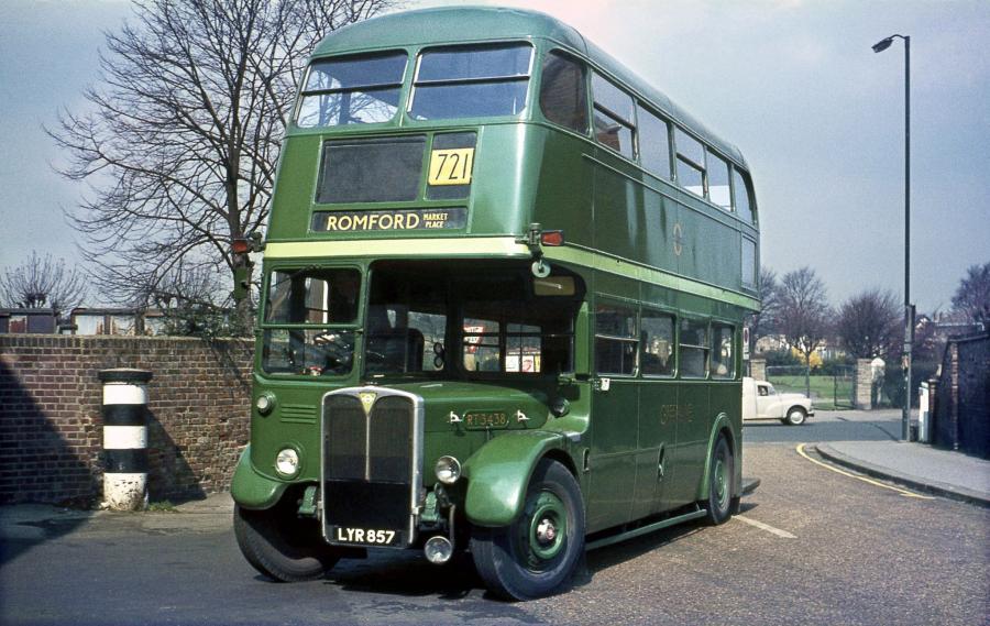  AEC Regent III RT Weymann (H30/26R) 1948 года  (фото 3 из 11)